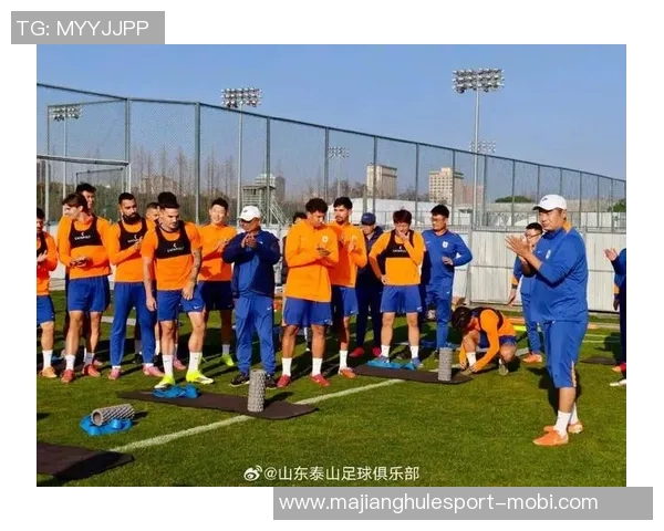 U15国足东亚杯阵容公布大卫领衔泰山足校与申花球员共同出征 U15国足东亚杯阵容公布大卫领衔泰山足校与申花球员共同出征